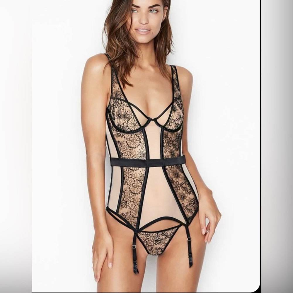 Victoria Secret Body Corset with G-String NWOT